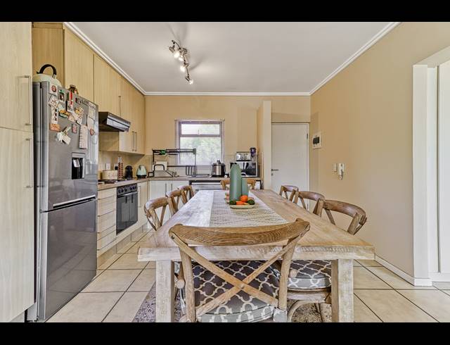 2 BEDROOM APARTMENT RENTED IN FOURWAYS
